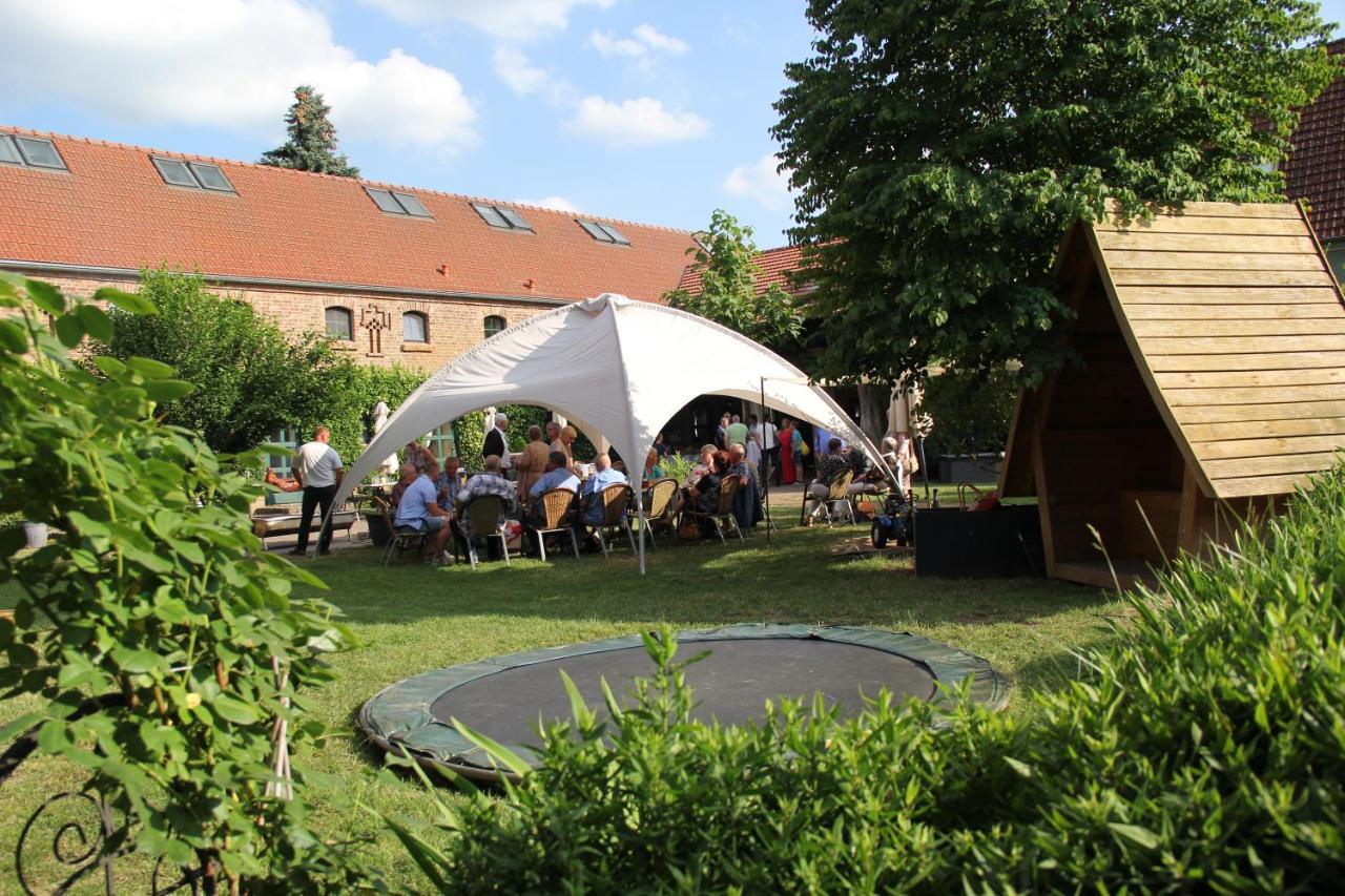 Pensionszimmer Im Fliederhof Michendorf Exterior foto